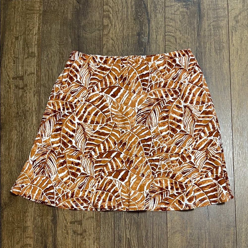NWOT Margaret M Brown, Cream and Tan Leaf Print Fully Lined Skirt, Size M